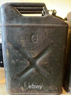 2 Vintage US green metal gas Jerry container army military 5 gallon