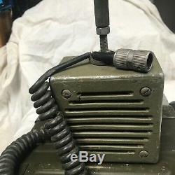 Army Radio AN PRC-25 Radio Military Vietnam Radio W MICR, SEPEAKER, BATT