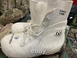Army issued Size 10W WHITE US Military BUNNY BOOTS EXTREEME COLD WEATHER
