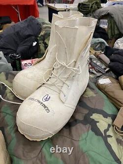 Army issued Size 10W WHITE US Military BUNNY BOOTS EXTREEME COLD WEATHER