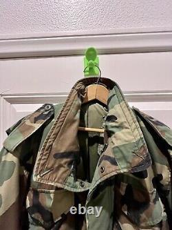 M-65 Field Jacket Made In USA Large Regular Genuine Surplus Woodland Camo