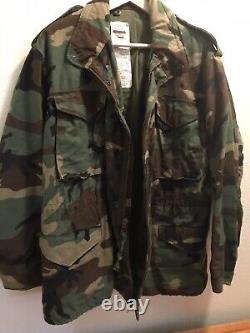 M65 Field Jacket Made In USA Military Army Medium Regular Genuine GI Surplus