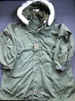 M65 US ARMY ECW FISHTAIL PARKA Medium Vtg Mod Military Original Fur Hood Liner