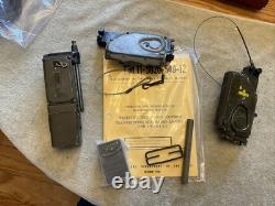 Military Radio Walkie Talkie Vietnam War US Army PRT-4A PRR-9 Helmet