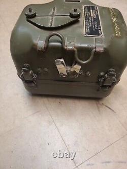 Military U. S. ARMY Signal Corps Hand Crank Generator GN58A UNTESTED