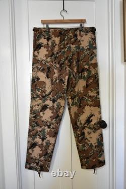 Royal Jordanian Army Military KA2 Digital Desert Camo Set, Pants and Shirt Large