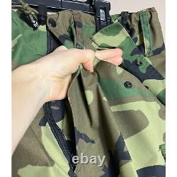 U. S. Army Military Nylon Parka(L) Trouser(M) Wet Weather Set Woodland Camo