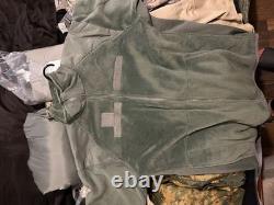 U. S. Military Field Gear Lot Army USGI Marines Jackets Sleep System Thermal SZ L