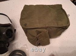 US Army M40 Series Military Gas Mask Set With Bag