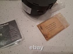 US Army M40 Series Military Gas Mask Set With Bag