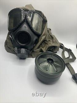 US Army Military Issue M40 Gas Mask M/L With NBC Hood US Army Carrier Case +More