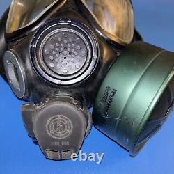 US Army Military Issue M40 Gas Mask Size Medium Metallic Green Canister DI