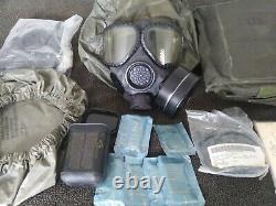 US Army Military M40 Gas Mask Size Small with Bag, Hood, Filter, M581 Kit + More