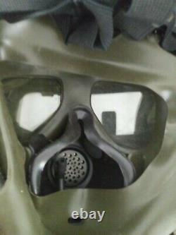 US Army Military M40 Gas Mask Size Small with Bag, Hood, Filter, M581 Kit + More