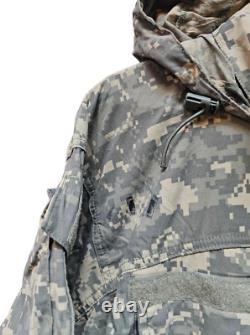 US Military Army Issue ACU Digital Camo Soft Shell Cold Weather Jacket SML S #33