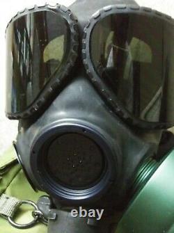 USGI Army Military M40 Gas Mask Size M/L, with Carry Bag and Outserts NBC CBRN