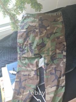 VTG U. S. Army Woodland Camouflage BDU Uniform Jacket/Shirt with U. S. ARMY Lot