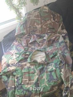 VTG U. S. Army Woodland Camouflage BDU Uniform Jacket/Shirt with U. S. ARMY Lot