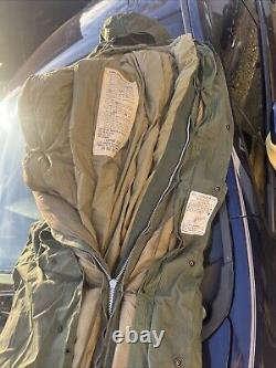 VTG US Army M-1949 Arctic Mountain Down Filled Military Sleeping Bag Sz Regular