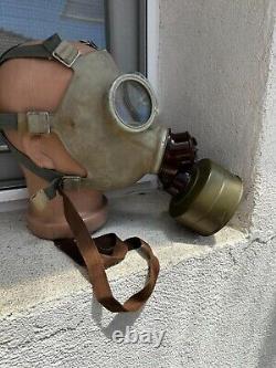 Vintage Military Army Gas Mask 1963 with Bakelite Soldier Equipment Unique Rare