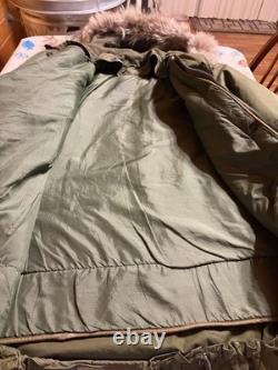 Vintage US Army M 1951 Fishtail Parka Jacket complete with coyote fur