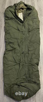 Vintage US Army Military Sleeping Bag Mountain M-1949 Type 1 Down with Cover