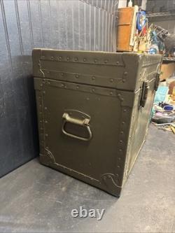 Vintage US Army Military Transport Field Case / Chest / 19.5 X 14.5x18