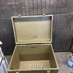 Vintage US Army Military Transport Field Case / Chest / 19.5 X 14.5x18