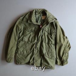 Vintage Vietnam War era 971 OG107 M65 Field Jacket Medium Short 70s John Ownbey