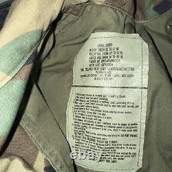 Vtg USGI US ARMY SURPLUS M65 FIELD JACKET WOODLAND CAMO COLD WEATHER COAT Small