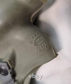 WWII 1942 US Military Army Lightweight Service Gas Mask, Sz Small with Filter, Bag