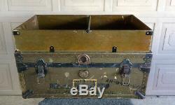 World War 2 WW2 Vintage 1945 Foot Locker US Army Trunk UNITED STATES MILITARY